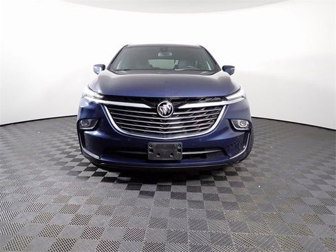 Used 2022 Buick Enclave Essence image 6