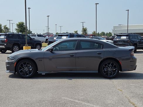 Used 2023 Dodge Charger R/T w/ Blacktop Package RWD image 3