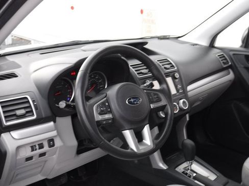 Used 2017 Subaru Forester 2.5i w/ Alloy Wheel Package image 12
