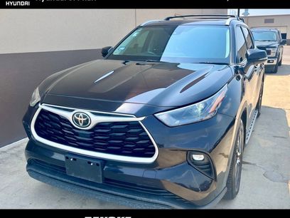 Used 2022 Toyota Highlander XLE