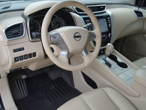 Used 2017 Nissan Murano Platinum image 9