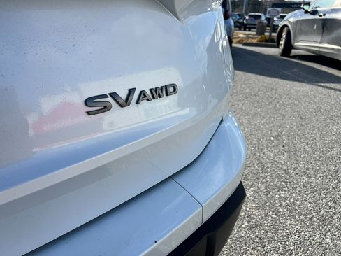 Used 2024 Nissan Rogue SV image 5