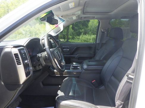 Used 2016 GMC Sierra 1500 Denali w/ Enhanced Driver Alert Package AWD/4WD image 10