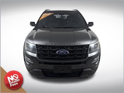 Used 2017 Ford Explorer Sport w/ Equipment Group 401A image 9