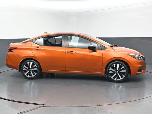 Used 2022 Nissan Versa SR w/ Convenience Package FWD image 8