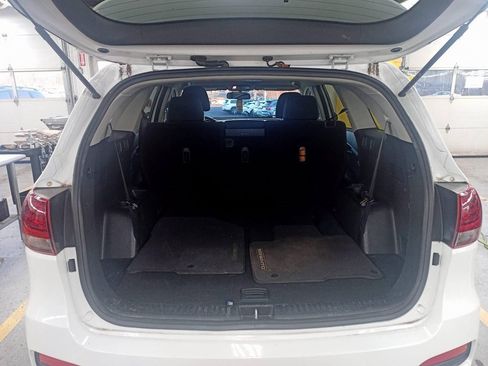 Used 2020 Kia Sorento LX image 8