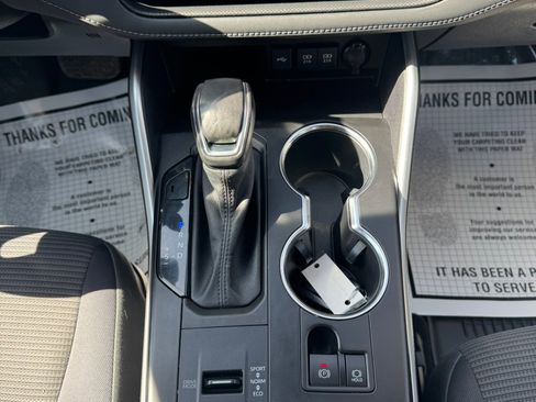 Used 2021 Toyota Highlander LE image 16