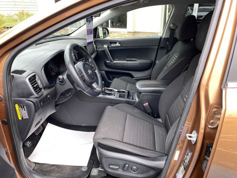 Used 2017 Kia Sportage LX w/ LX Popular Package AWD/4WD image 10