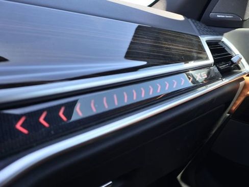 Used 2024 BMW X5 xDrive40i w/ Premium Package AWD/4WD image 14