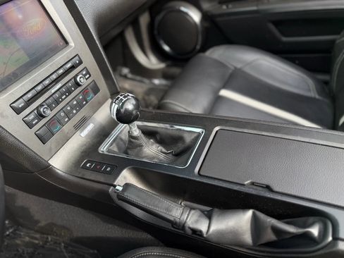 Used 2010 Ford Mustang GT Premium image 19