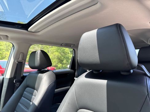 Used 2024 Honda CR-V EX-L image 16