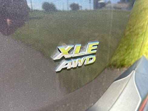 Used 2014 Toyota RAV4 XLE AWD/4WD image 17