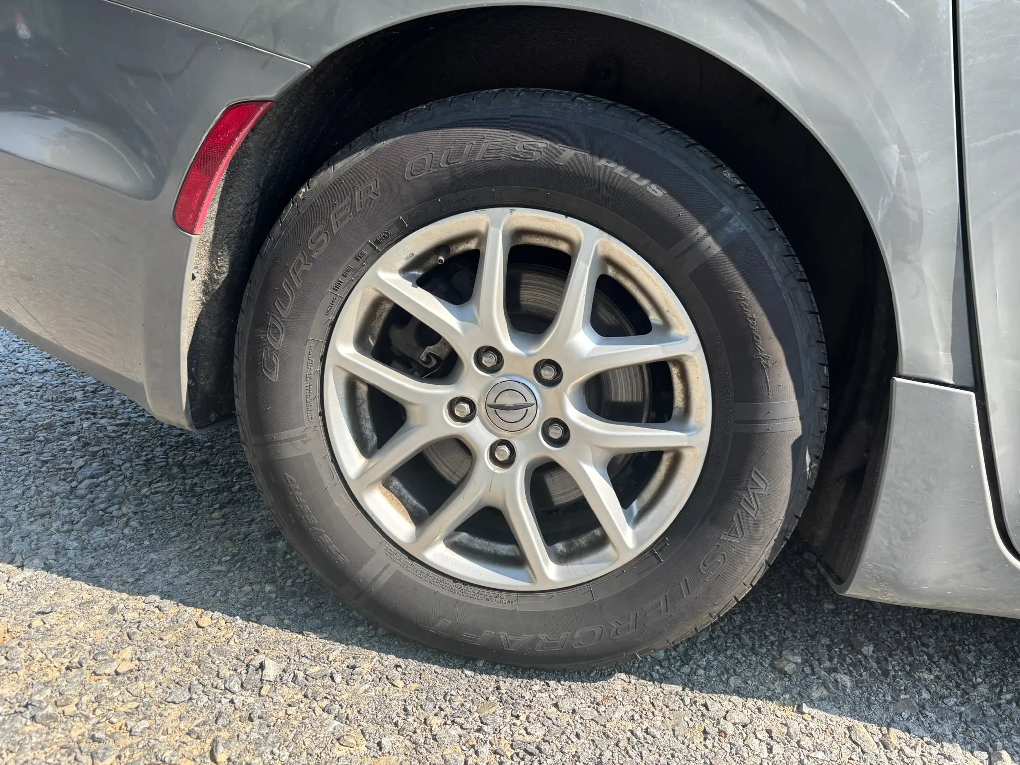 Used 2022 Chrysler Pacifica Touring-L FWD image 6