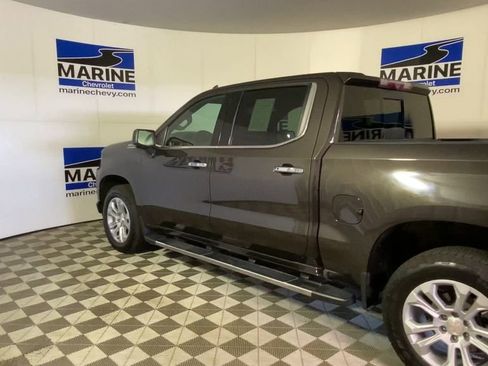 Used 2021 Chevrolet Silverado 1500 High Country w/ Technology Package AWD/4WD image 8