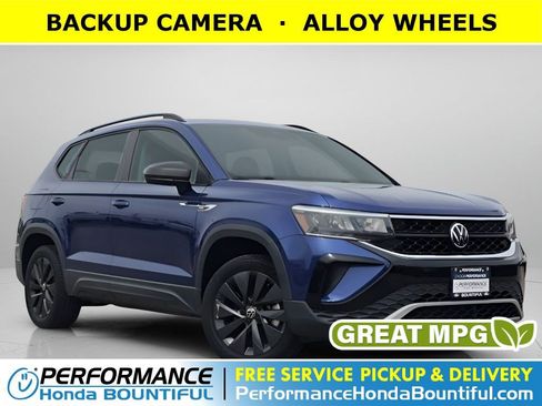 Used 2023 Volkswagen Taos S w/ Driver Assistance Package FWD image 1