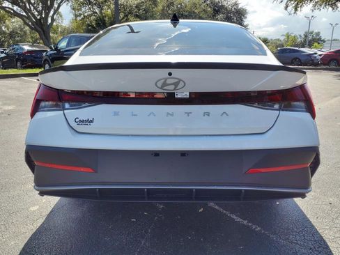 Certified 2025 Hyundai Elantra Sport image 6