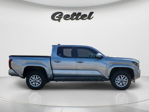 Used 2024 Toyota Tacoma SR5 image 11