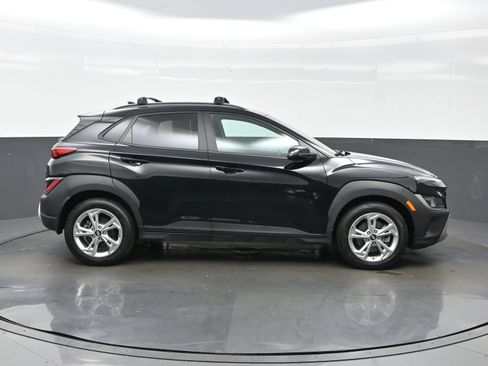 Certified 2023 Hyundai Kona SEL AWD/4WD image 7