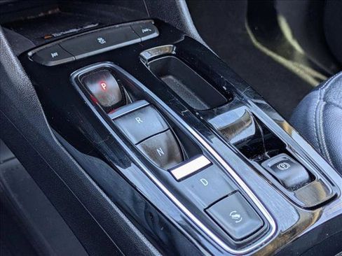 Used 2022 Chevrolet Bolt EUV LT w/ Convenience Package image 12