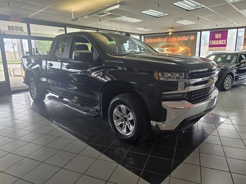Used 2019 Chevrolet Silverado 1500 LT w/ All-Star Edition RWD image 3