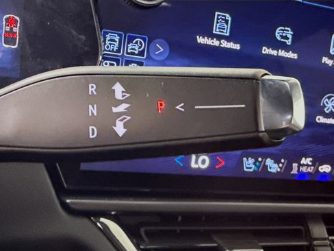 Used 2025 Chevrolet Equinox EV RS w/ Convenience Package II image 20