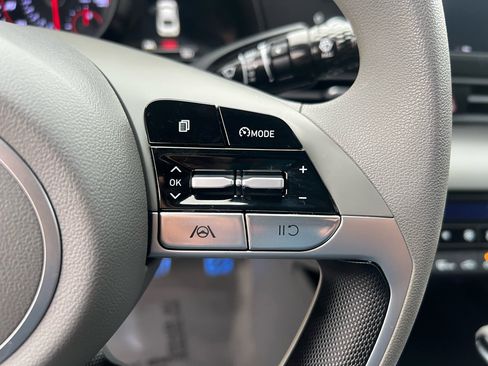 Used 2023 Hyundai Elantra SEL image 74