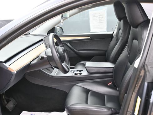 Used 2023 Tesla Model Y Long Range AWD/4WD image 16