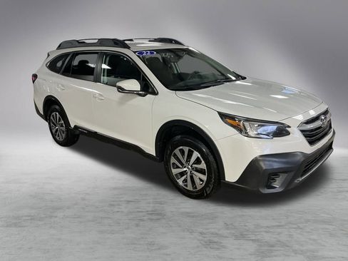 Used 2022 Subaru Outback Premium image 7