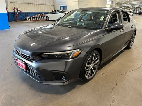 Used 2022 Honda Civic Touring image 7