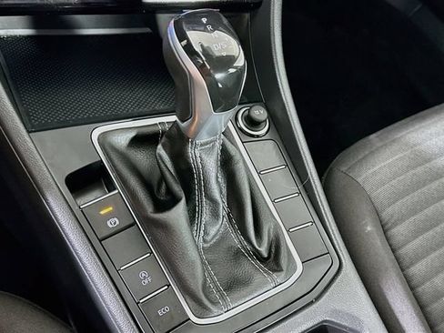 Certified 2025 Volkswagen Jetta S FWD image 17