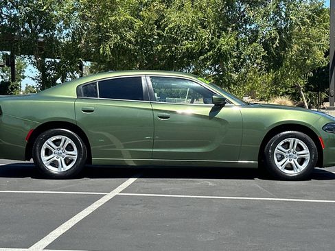 Used 2022 Dodge Charger SXT RWD image 10