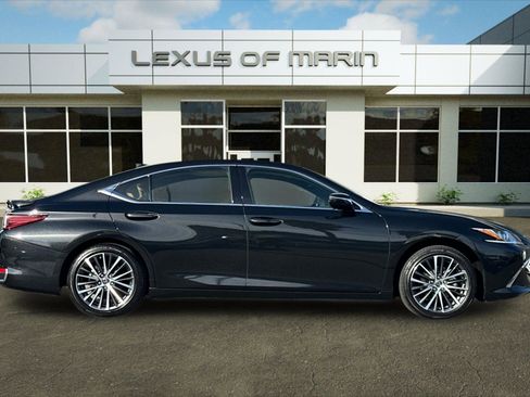 Used 2025 Lexus ES 300h w/ Premium Package image 8