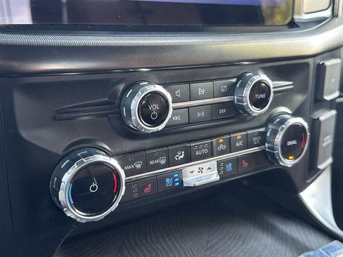 Used 2023 Ford F150 Platinum image 13