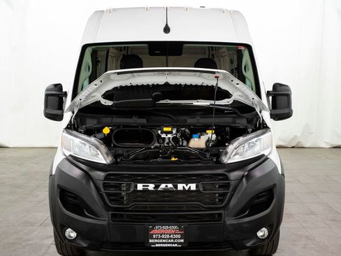 Used 2025 RAM ProMaster 2500 w/ Convenience Group FWD image 3