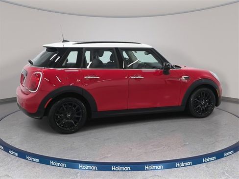 Used 2021 MINI Cooper 4-Door Hardtop w/ 6.5" Touchscreen Package image 6