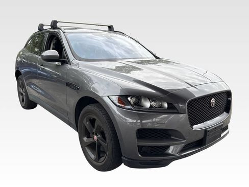 Used 2018 Jaguar F-PACE Premium AWD/4WD image 2
