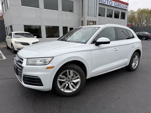 Used 2020 Audi Q5 2.0T Premium w/ Convenience Package AWD/4WD image 1