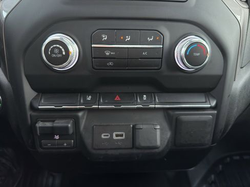 Used 2024 GMC Sierra 2500 Pro AWD/4WD image 39