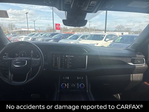 Used 2023 GMC Yukon Denali Ultimate image 3