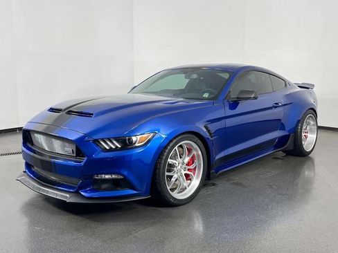 Used 2017 Ford Mustang GT Premium w/ Equipment Group 401A RWD image 4