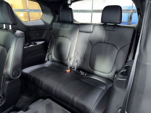 Used 2025 Honda Pilot TrailSport image 29