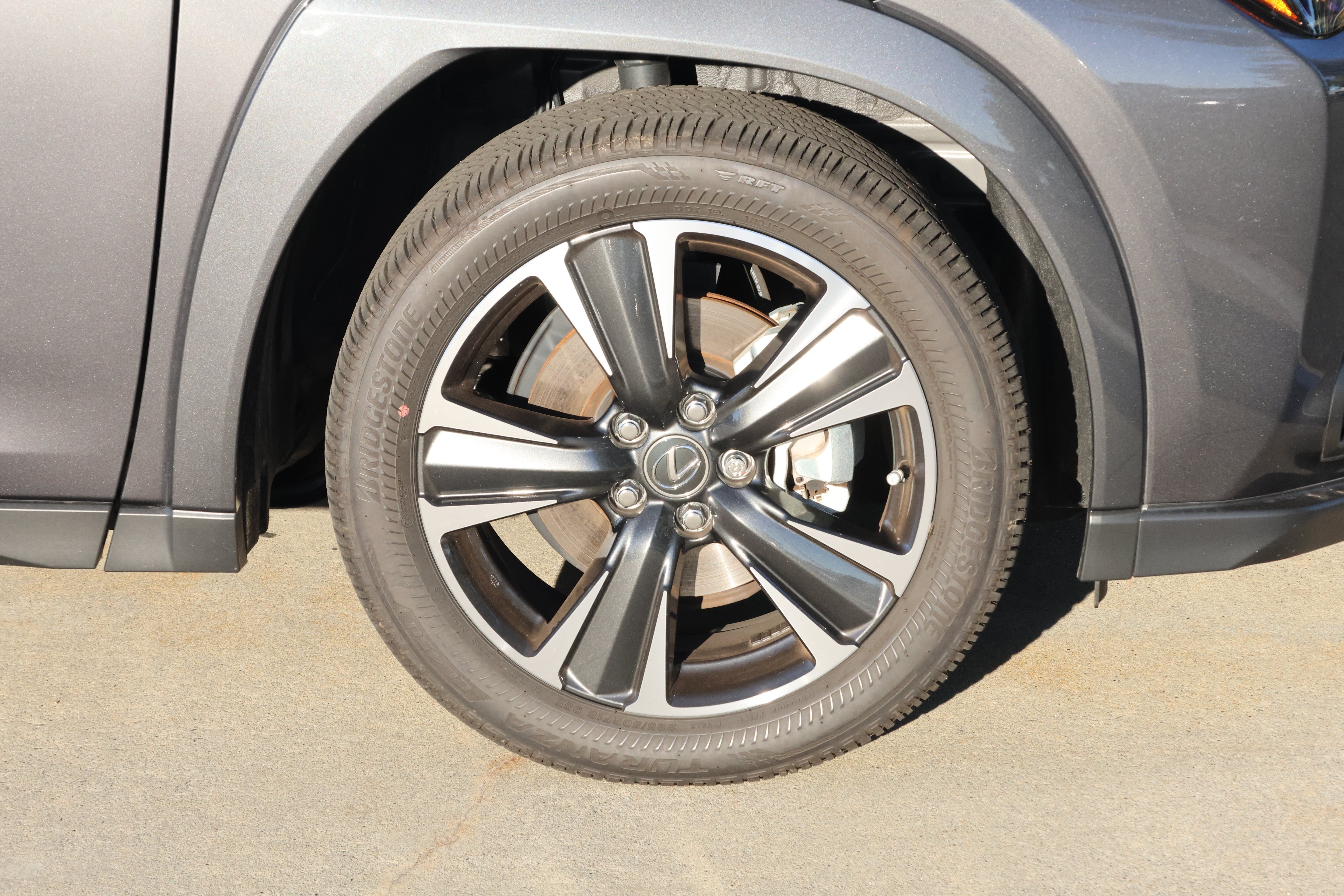 Used 2025 Lexus UX 300h FWD w/ Accessory Package (Z1) image 11