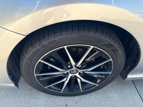 Used 2022 Toyota Camry SE w/ Carpet Mat Package (TMS) FWD image 10