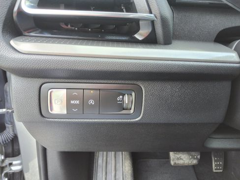 Used 2024 Chevrolet Traverse LS FWD image 26