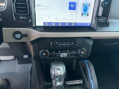 Used 2023 Ford Bronco Wildtrak AWD/4WD image 18