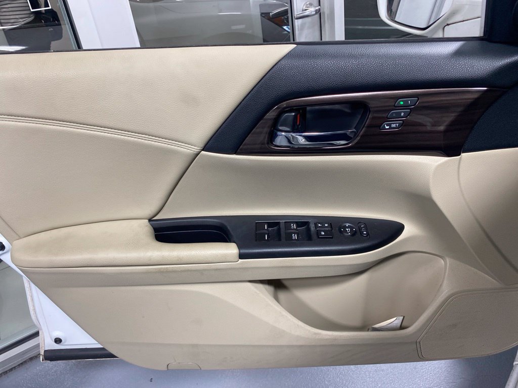 Used 2016 Honda Accord EX-L image 3