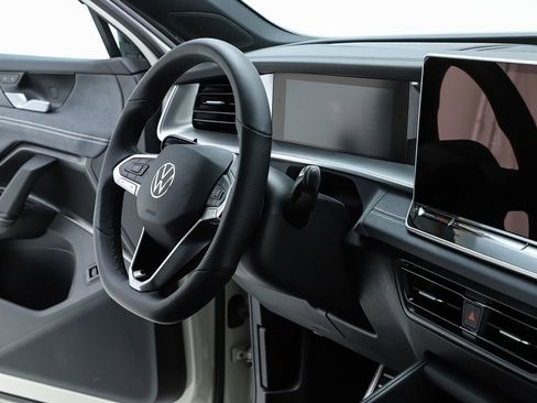 New 2026 Volkswagen Tiguan SE R-Line image 74