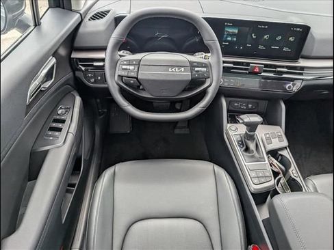 New 2026 Kia Sportage EX FWD image 6