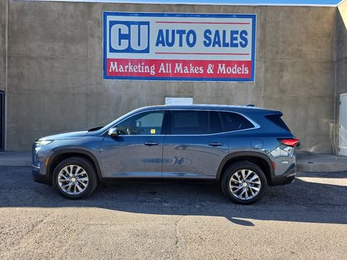 Used 2025 Buick Enclave Preferred AWD/4WD image 7