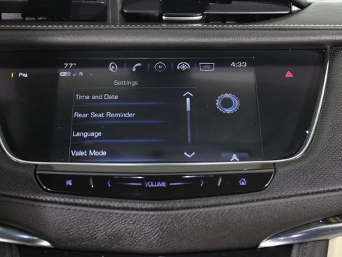 Used 2019 Cadillac XT5 FWD image 8